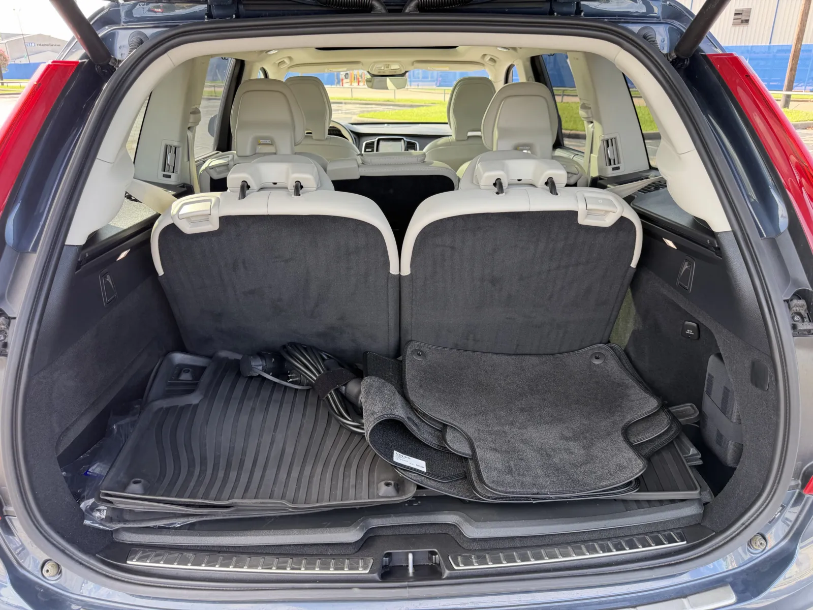 Volvo XC90 photo 29