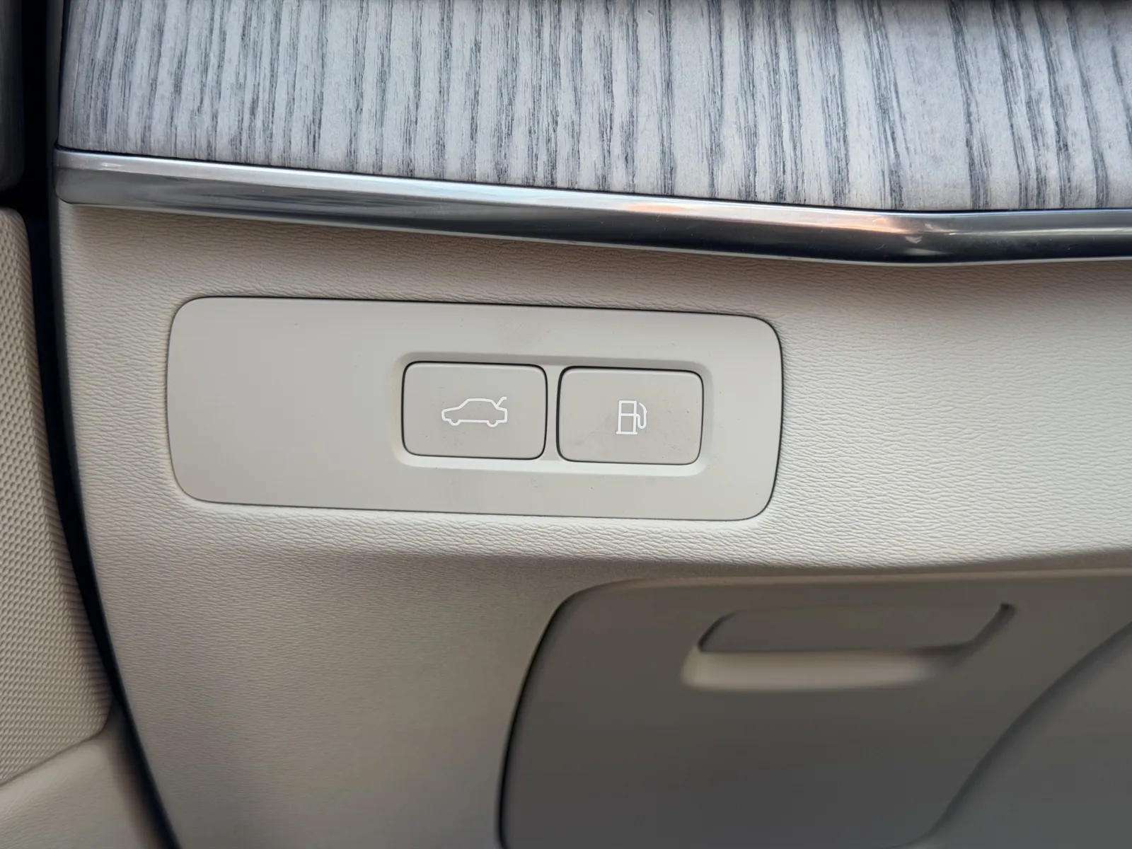 Volvo XC90 photo 19