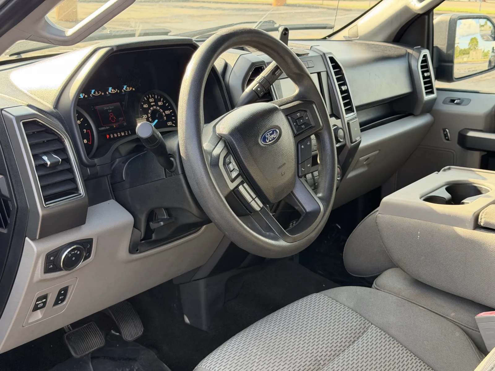 Ford F-150 photo 10