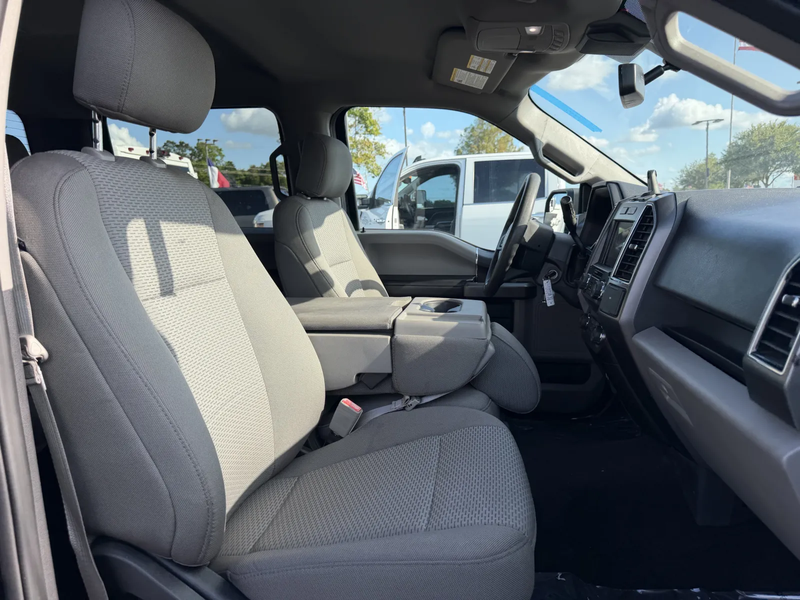 Ford F-150 photo 19