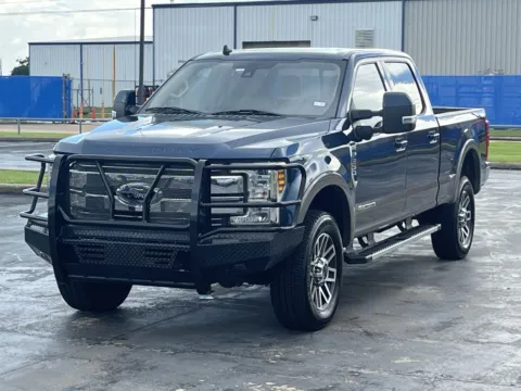 Another view of 2019 Ford Super Duty F-250 SRW LARIAT for sale in Alvin, TX at Auto Boutique Texas