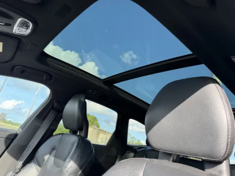 More photos of 2018 Volvo XC60 Inscription at Auto Boutique Texas, TX