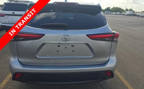 More photos of 2022 Toyota Highlander XLE at Auto Boutique Texas, TX