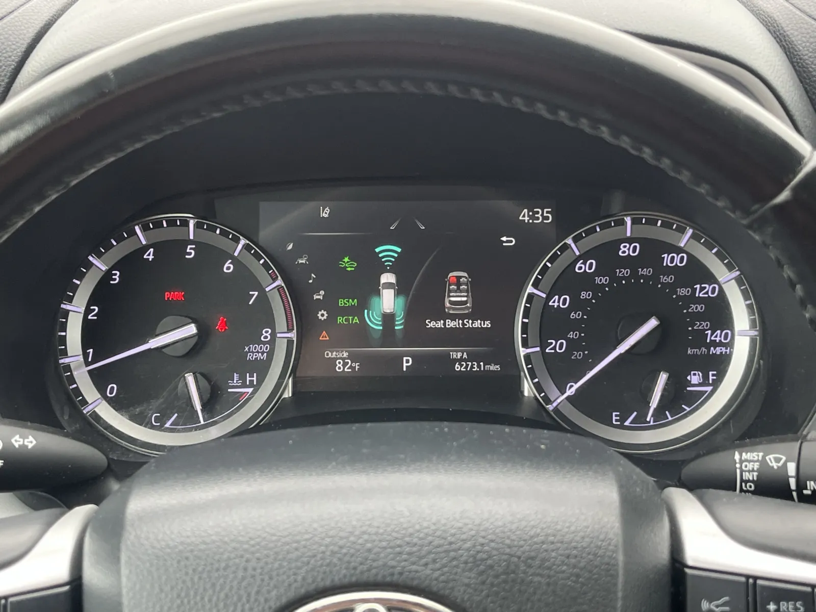 2022 Toyota Highlander XLE - Photo 16