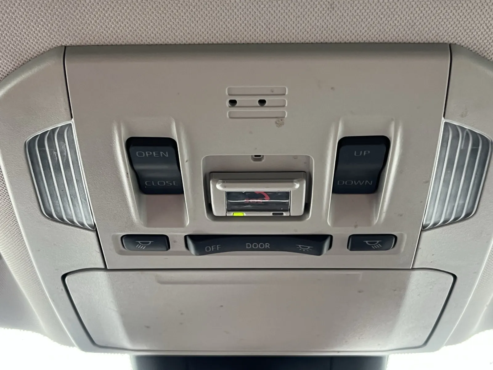 2022 Toyota Highlander XLE - Photo 20