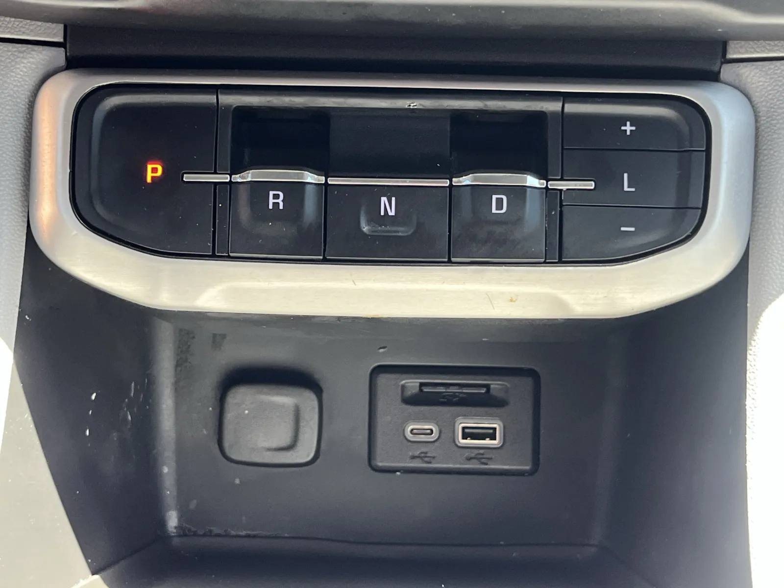 GMC Acadia photo 20