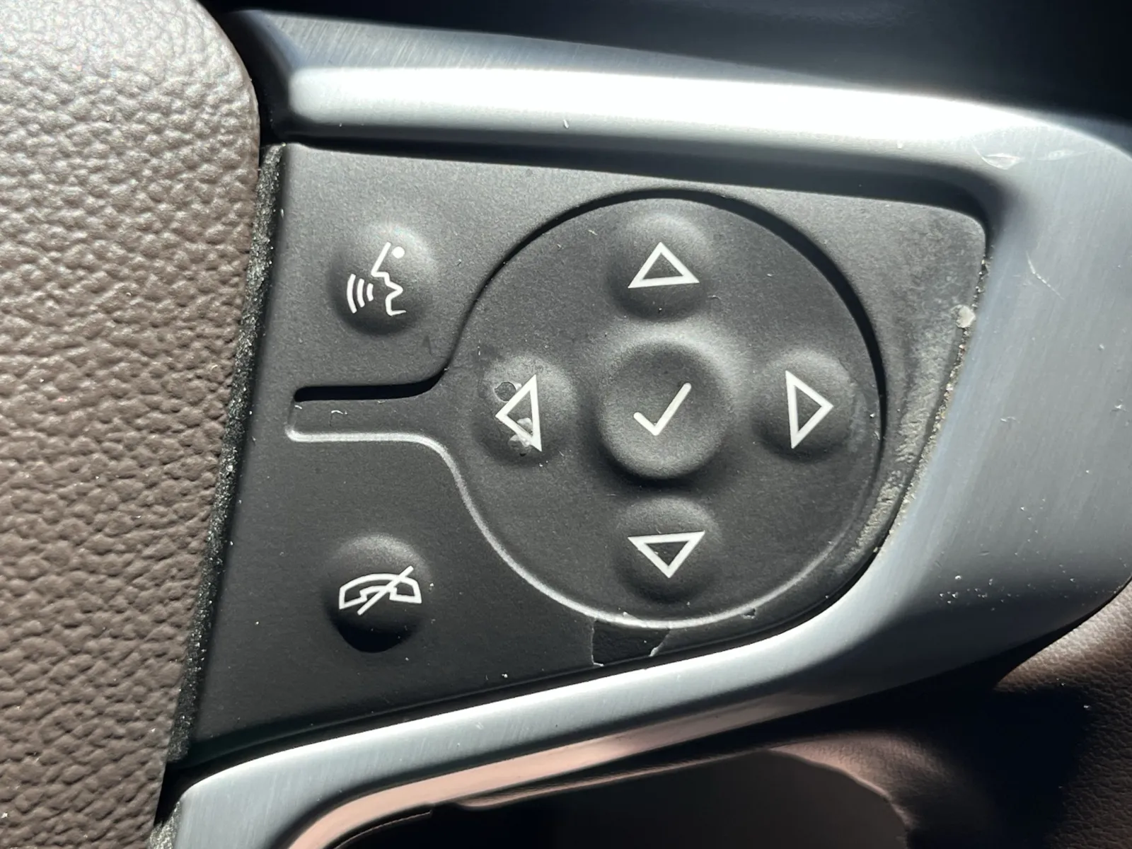 GMC Acadia photo 18