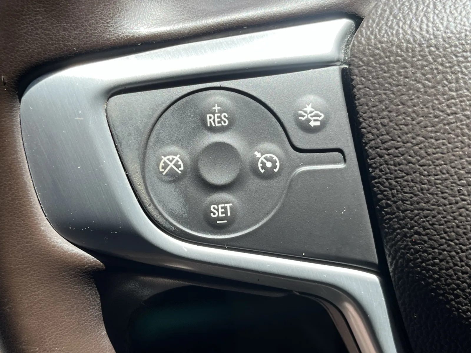 GMC Acadia photo 17