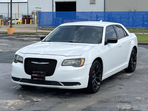 Another view of 2019 Chrysler 300 Touring for sale in Alvin, TX at Auto Boutique Texas