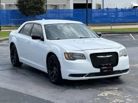 Photos of 2019 Chrysler 300 Touring for sale in Alvin, TX at Auto Boutique Texas