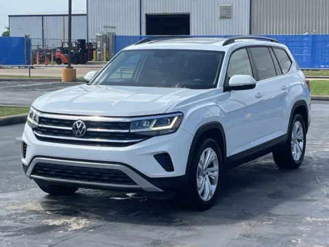 Another view of 2023 Volkswagen Atlas 2.0T SE w/Technology for sale in Alvin, TX at Auto Boutique Texas