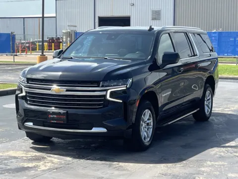 Another view of 2023 Chevrolet Suburban LT for sale in Alvin, TX at Auto Boutique Texas
