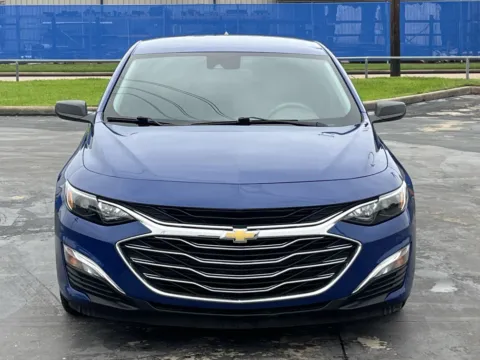 More photos of 2023 Chevrolet Malibu LS at Auto Boutique Texas, TX