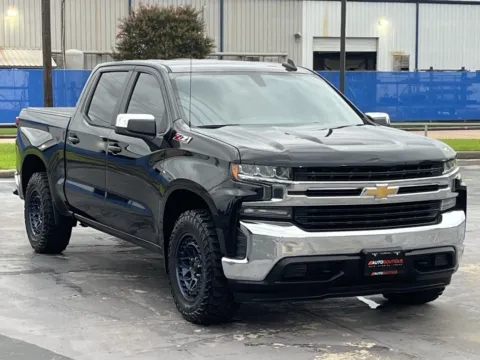 Photos of 2019 Chevrolet Silverado 1500 LT for sale in Alvin, TX at Auto Boutique Texas