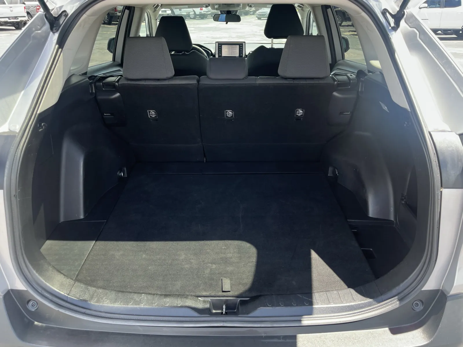 Toyota RAV4 photo 10