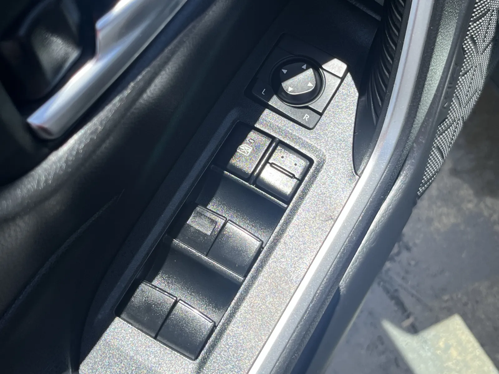 Toyota RAV4 photo 23