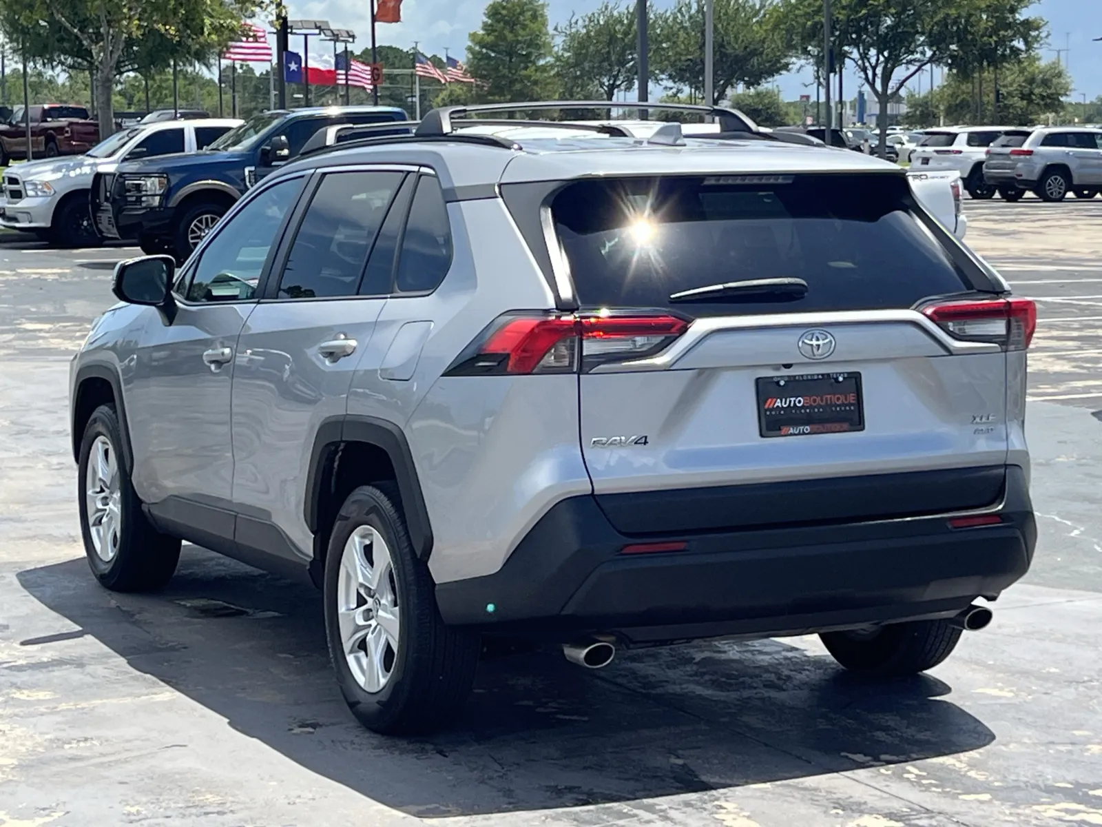 Toyota RAV4 photo 6