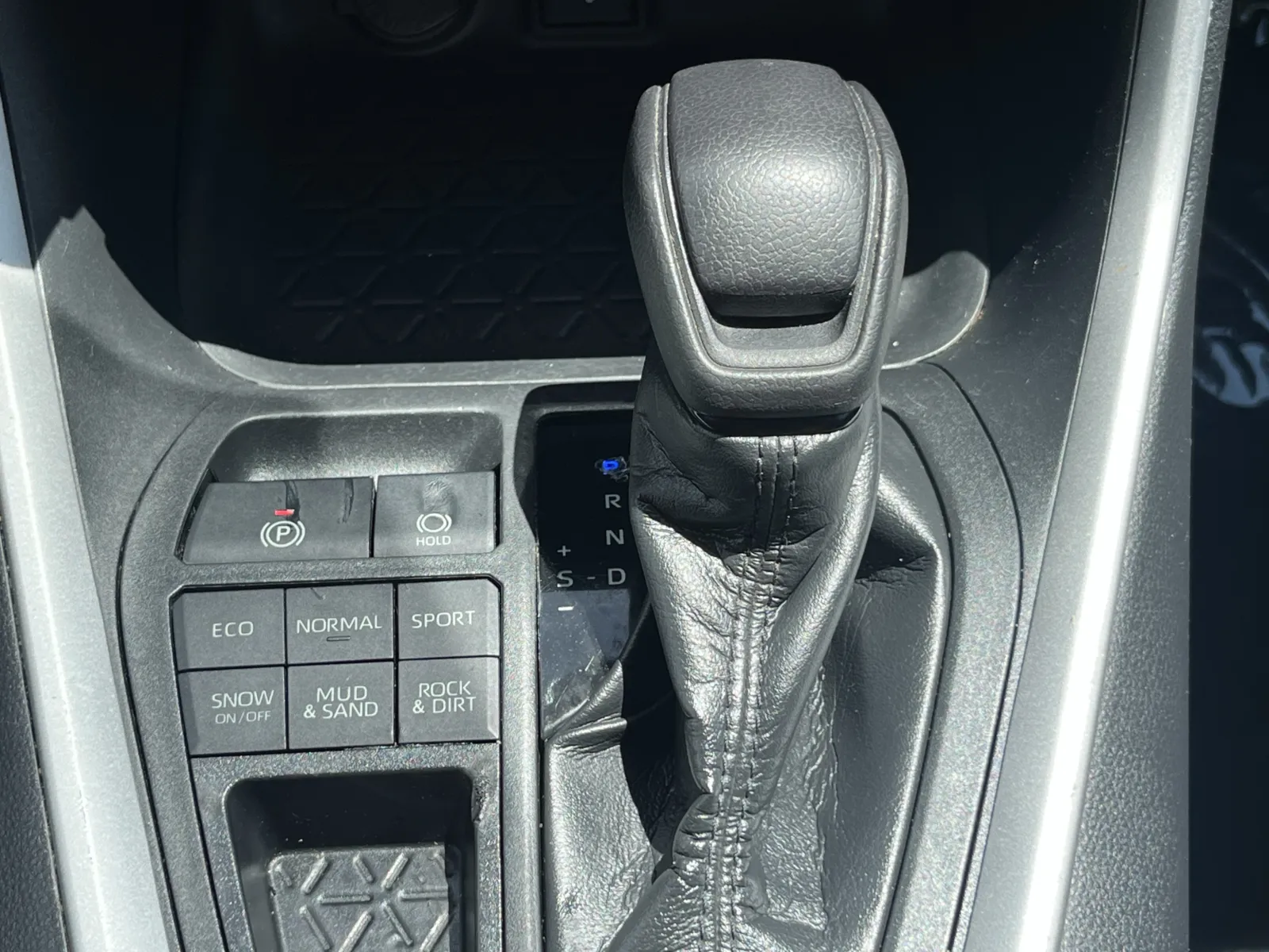 Toyota RAV4 photo 19