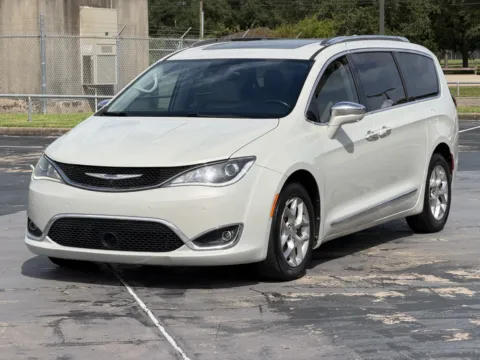 Another view of 2019 Chrysler Pacifica Limited for sale in Alvin, TX at Auto Boutique Texas