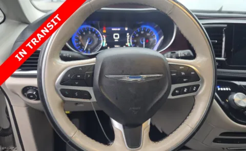 More photos of 2019 Chrysler Pacifica Limited at Auto Boutique Texas, TX