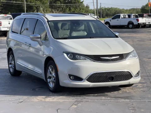 Another view of 2019 Chrysler Pacifica Limited for sale in Alvin, TX at Auto Boutique Texas