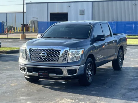 Photos of 2018 Nissan Titan SV for sale in Alvin, TX at Auto Boutique Texas