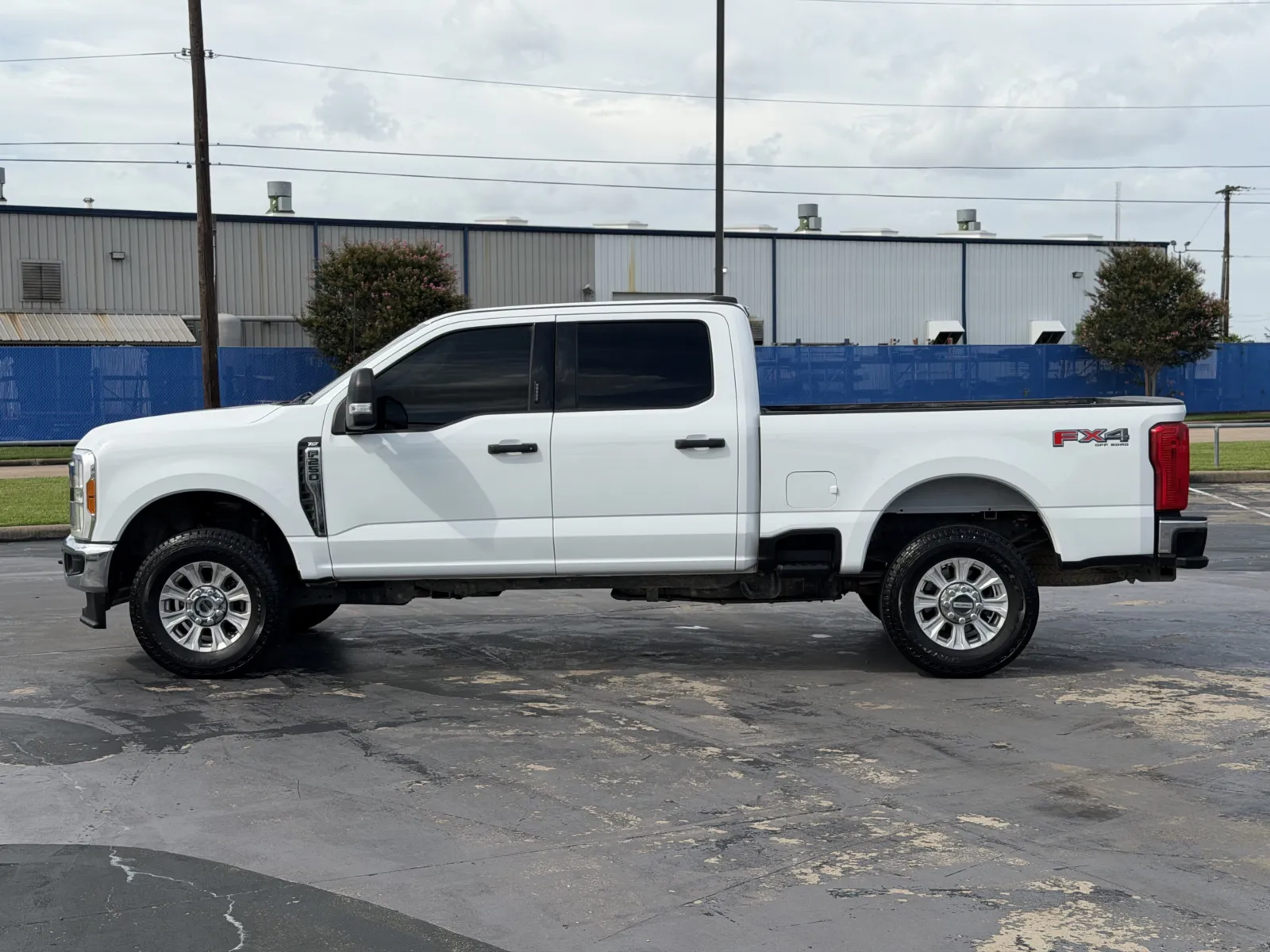 Ford F-250 photo 9