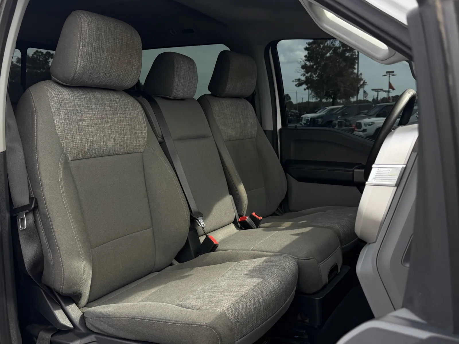 Ford F-250 photo 19