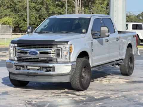 Another view of 2019 Ford Super Duty F-250 SRW LARIAT for sale in Alvin, TX at Auto Boutique Texas