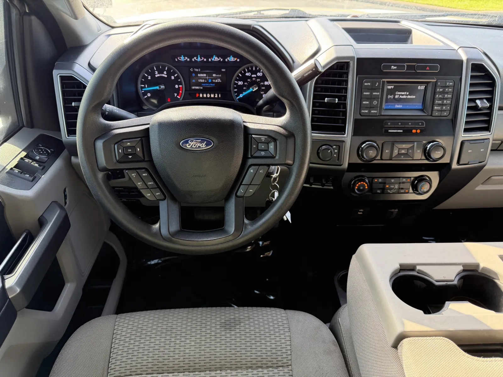 Ford F-250 photo 11