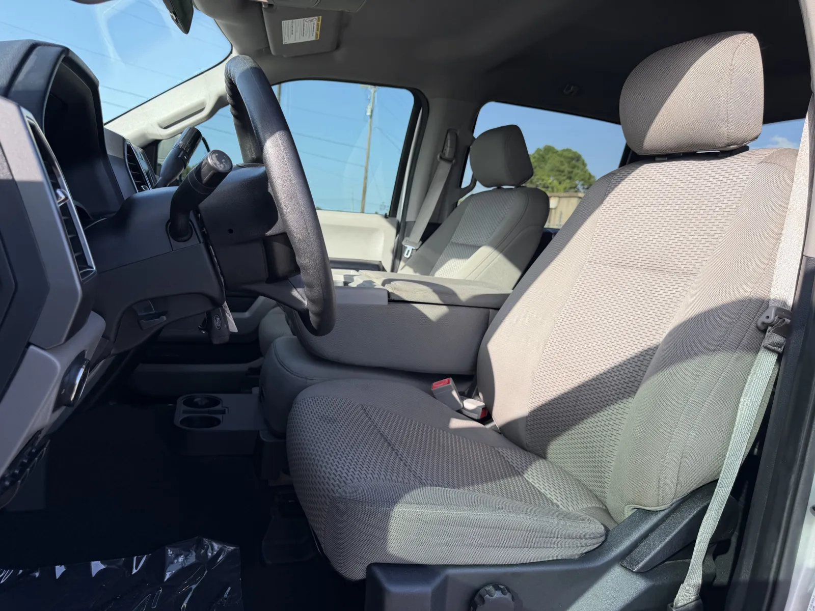 Ford F-250 photo 20