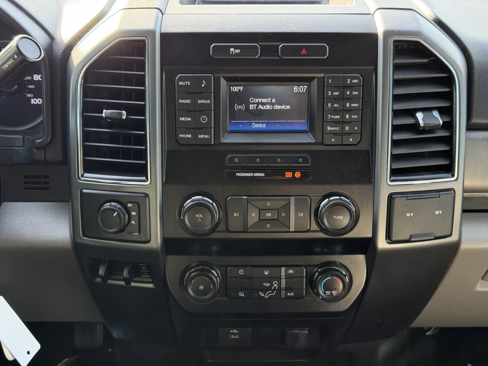 Ford F-250 photo 16