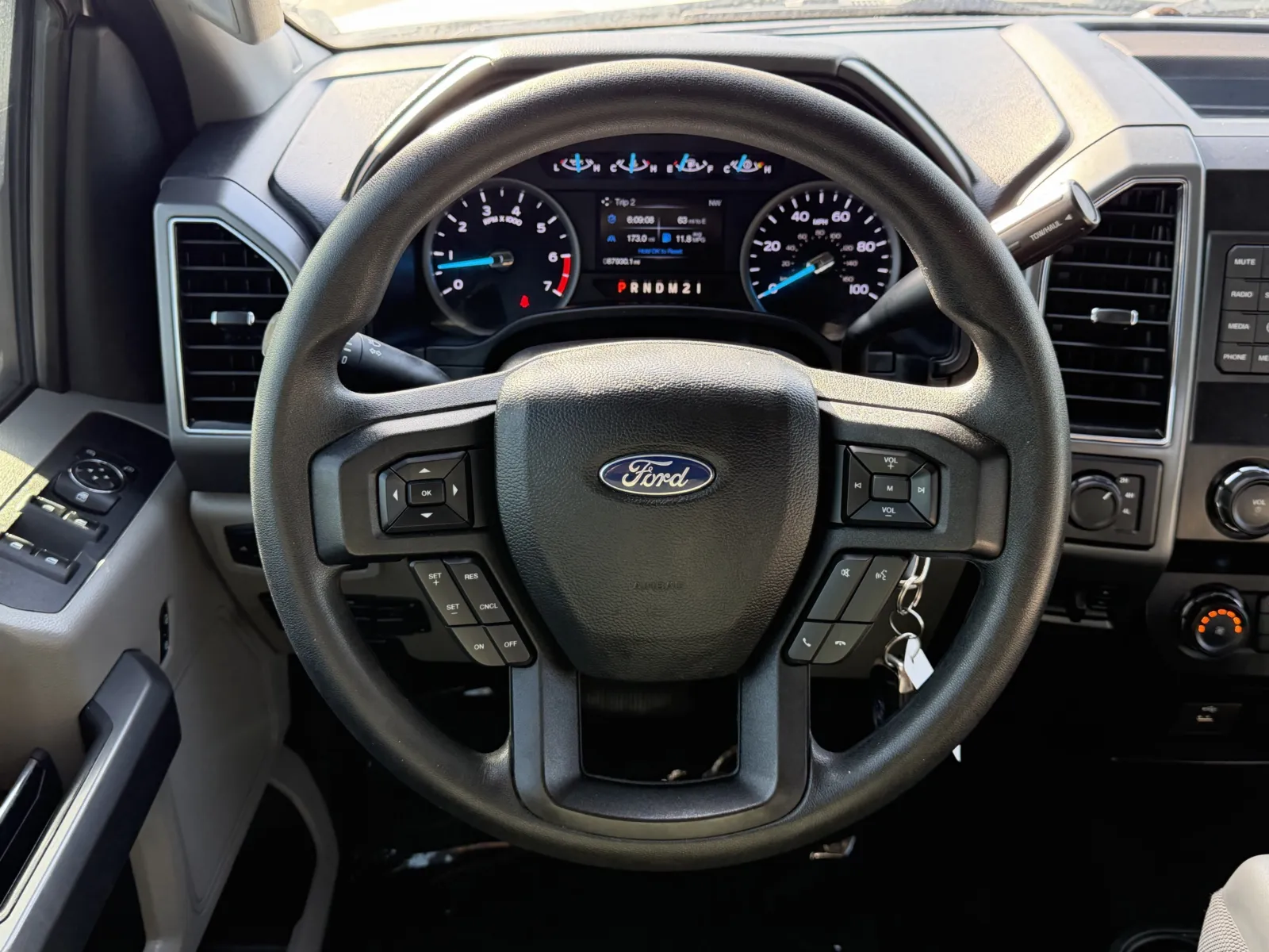 Ford F-250 photo 12