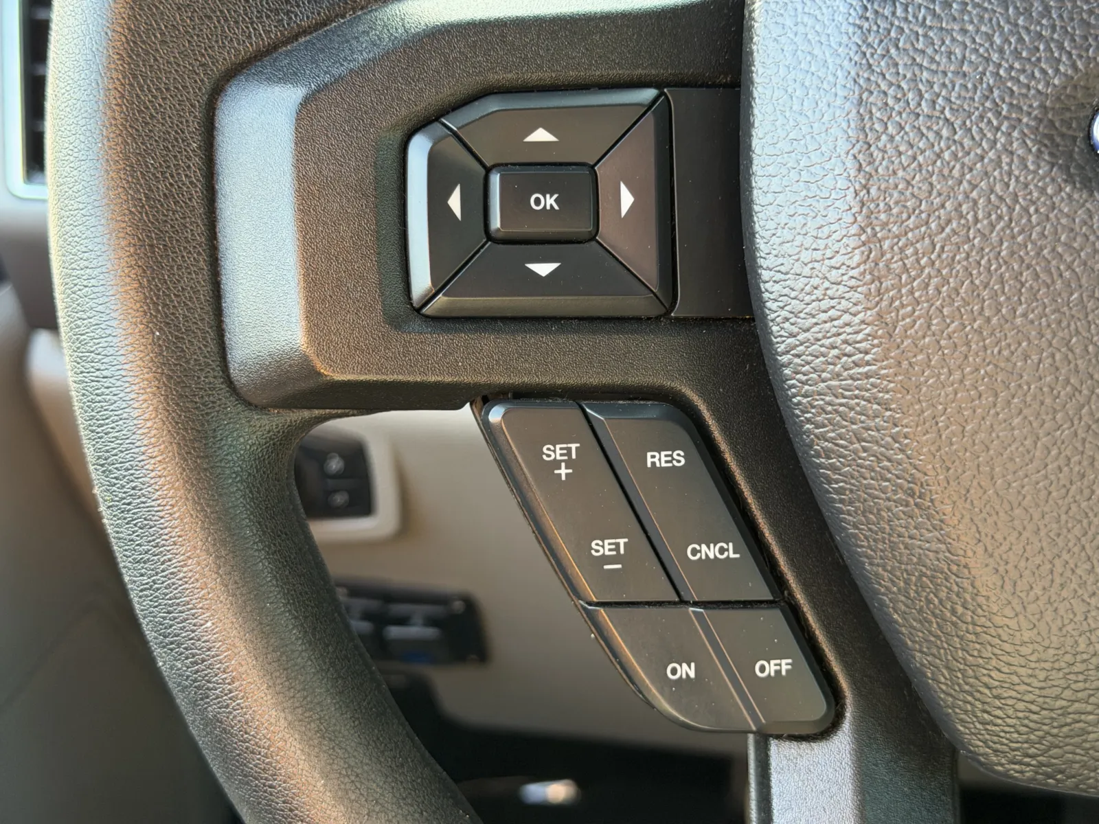 Ford F-250 photo 13