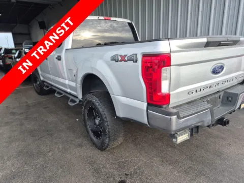 Another view of 2019 Ford Super Duty F-250 SRW LARIAT for sale in Alvin, TX at Auto Boutique Texas