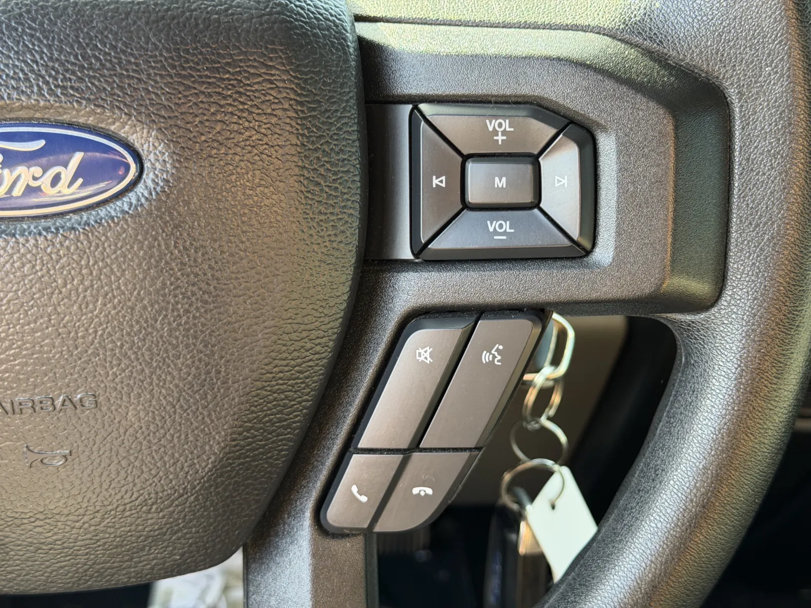 Ford F-250 photo 14