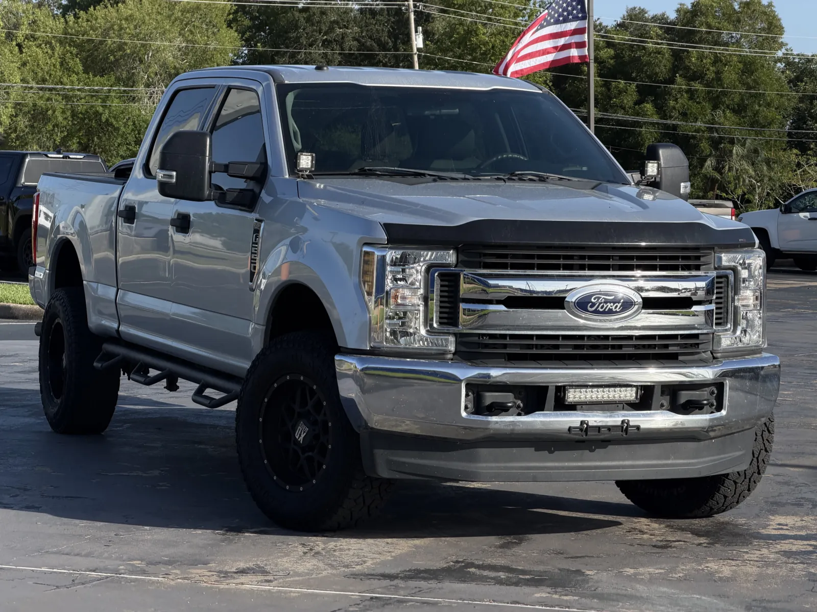 Ford F-250 photo 2