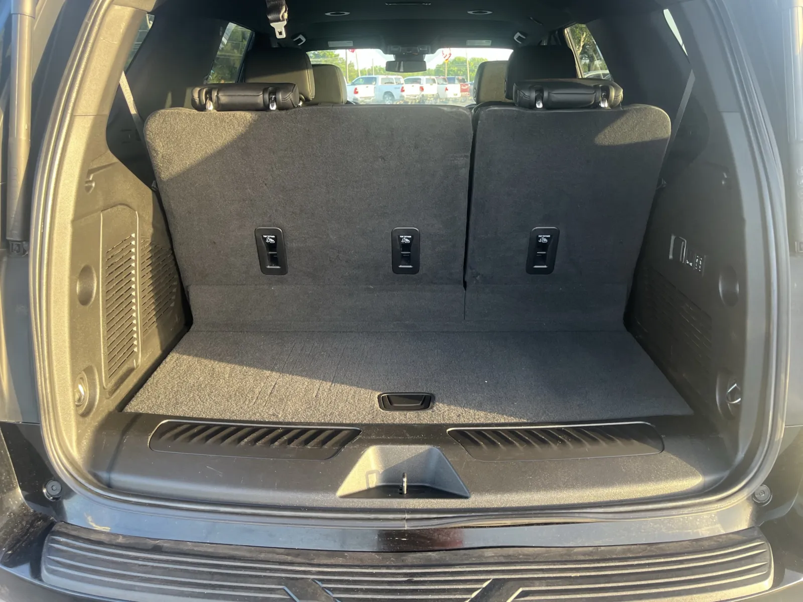 Chevrolet Tahoe photo 10