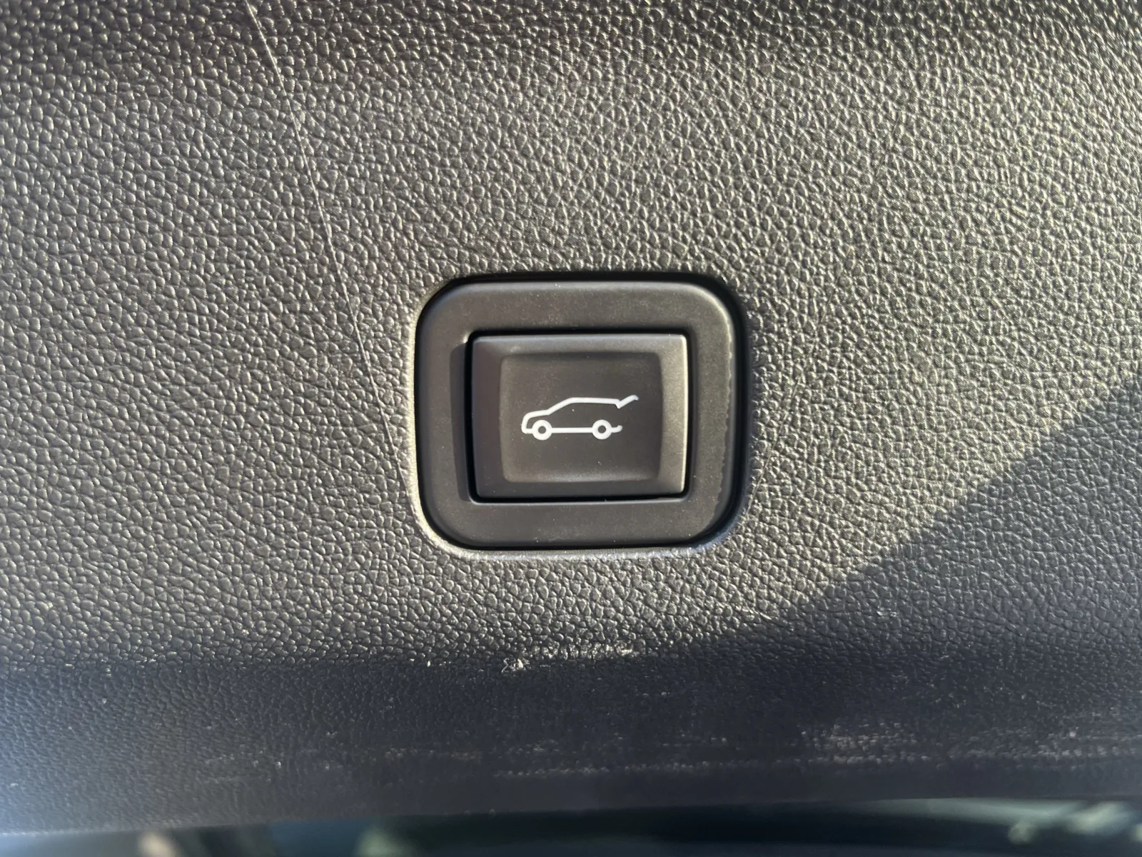 Chevrolet Tahoe photo 11