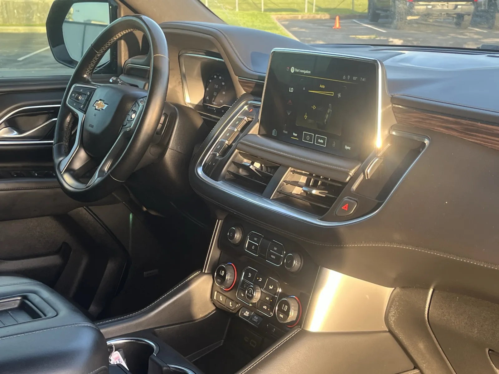 Chevrolet Tahoe photo 14