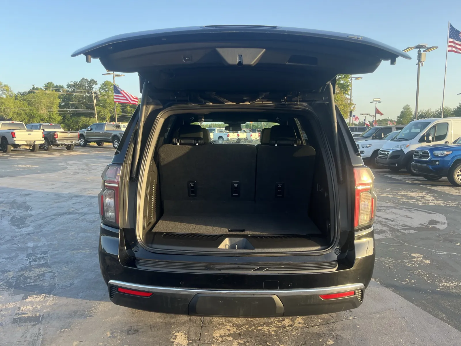 Chevrolet Tahoe photo 9