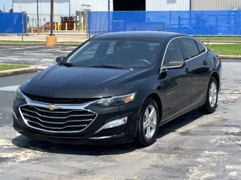 Another view of 2019 Chevrolet Malibu LS for sale in Alvin, TX at Auto Boutique Texas
