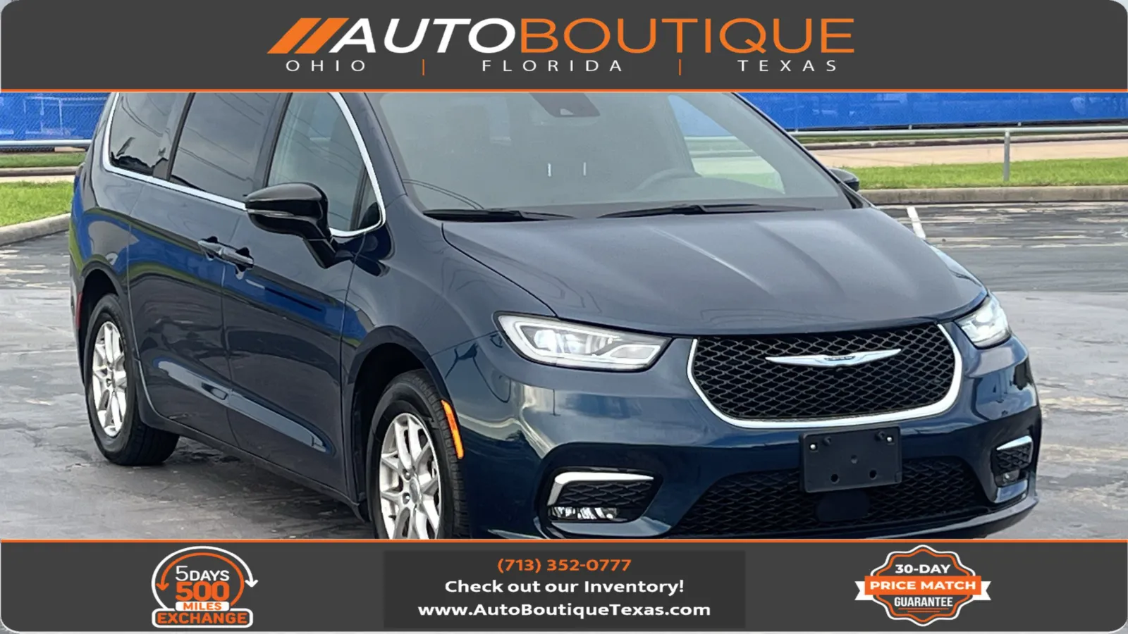 Blue 2025 Chrysler Pacifica Select for sale in Alvin, TX