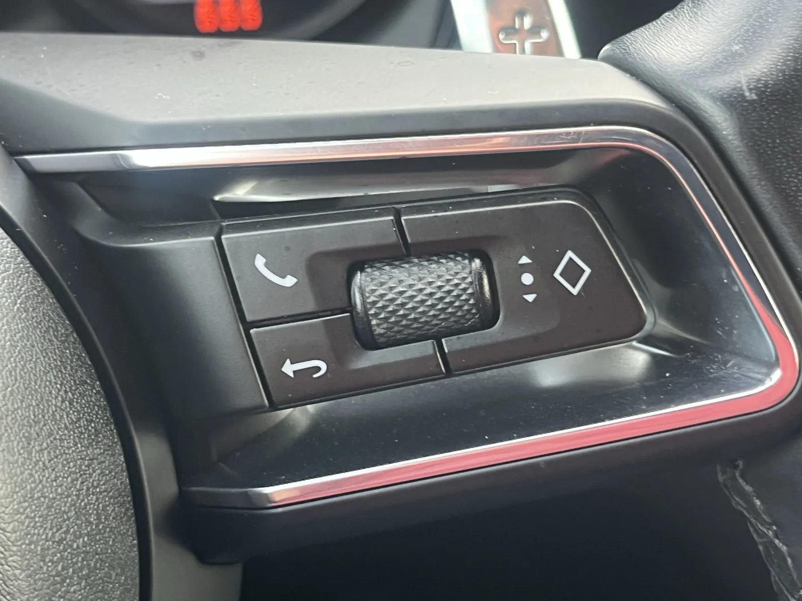 Porsche Macan photo 15