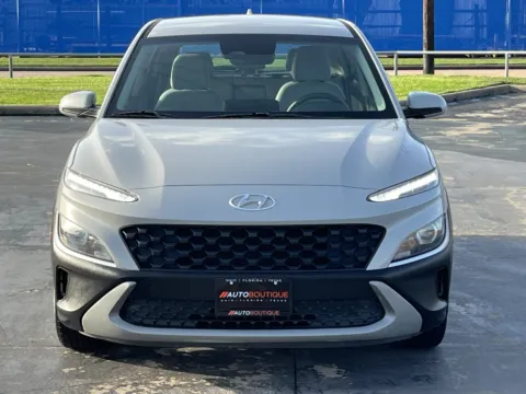More photos of 2022 Hyundai Kona SE at Auto Boutique Texas, TX