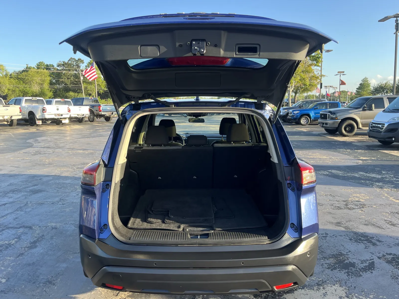 Nissan Rogue photo 11