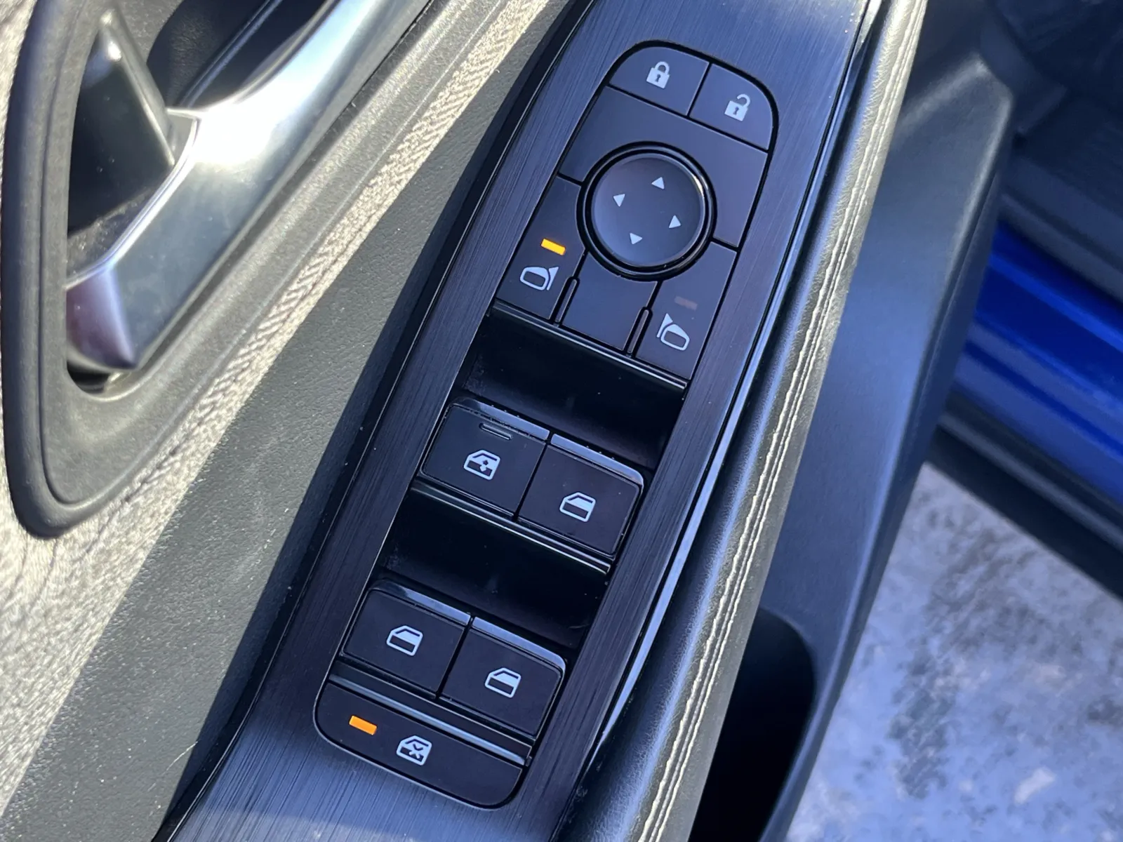 Nissan Rogue photo 25