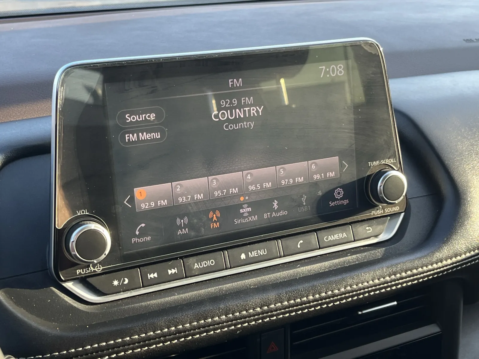 Nissan Rogue photo 6
