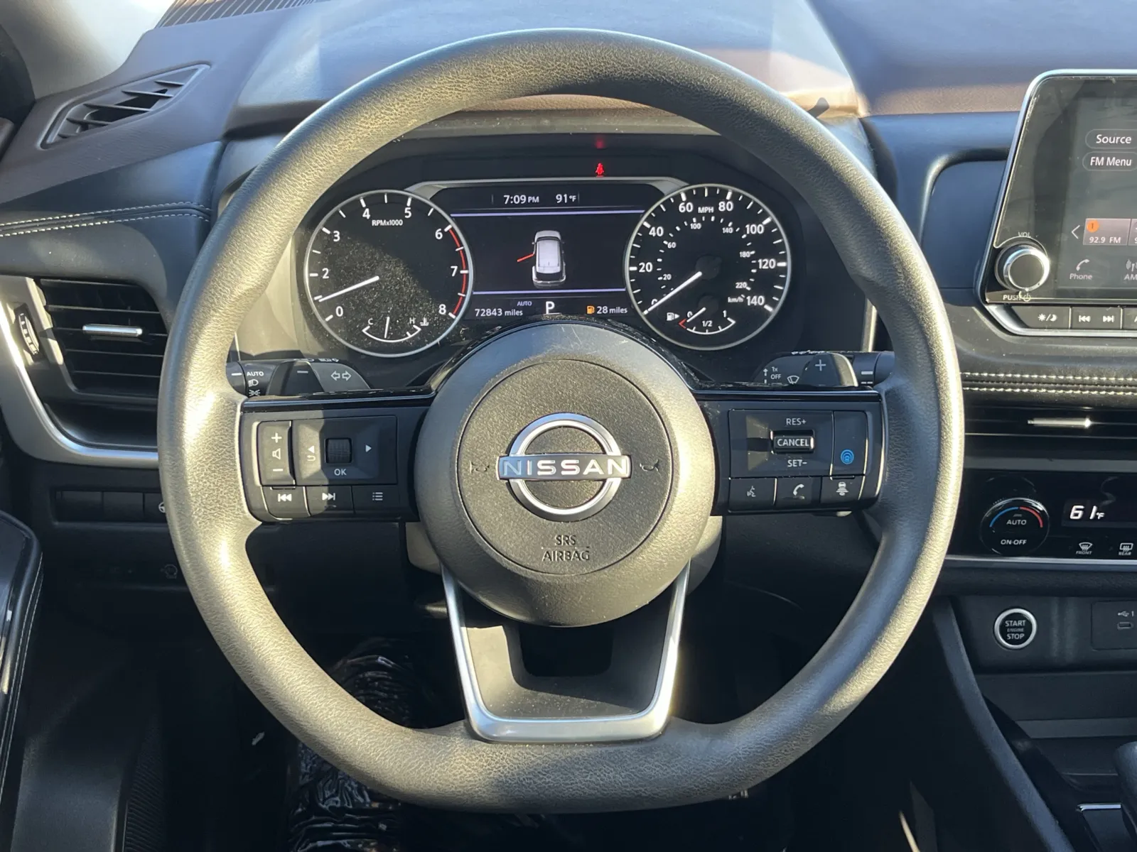 Nissan Rogue photo 17