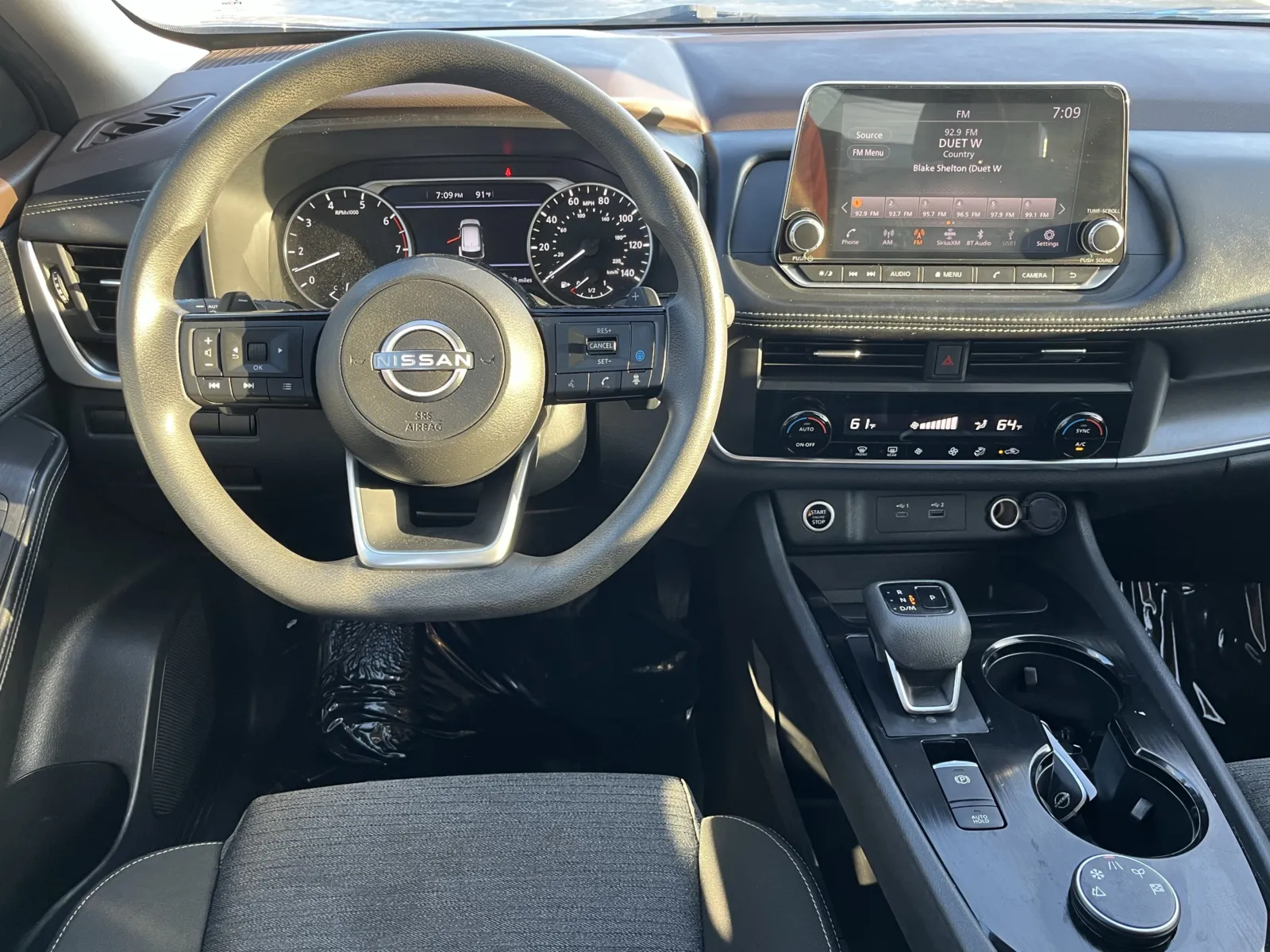 Nissan Rogue photo 16
